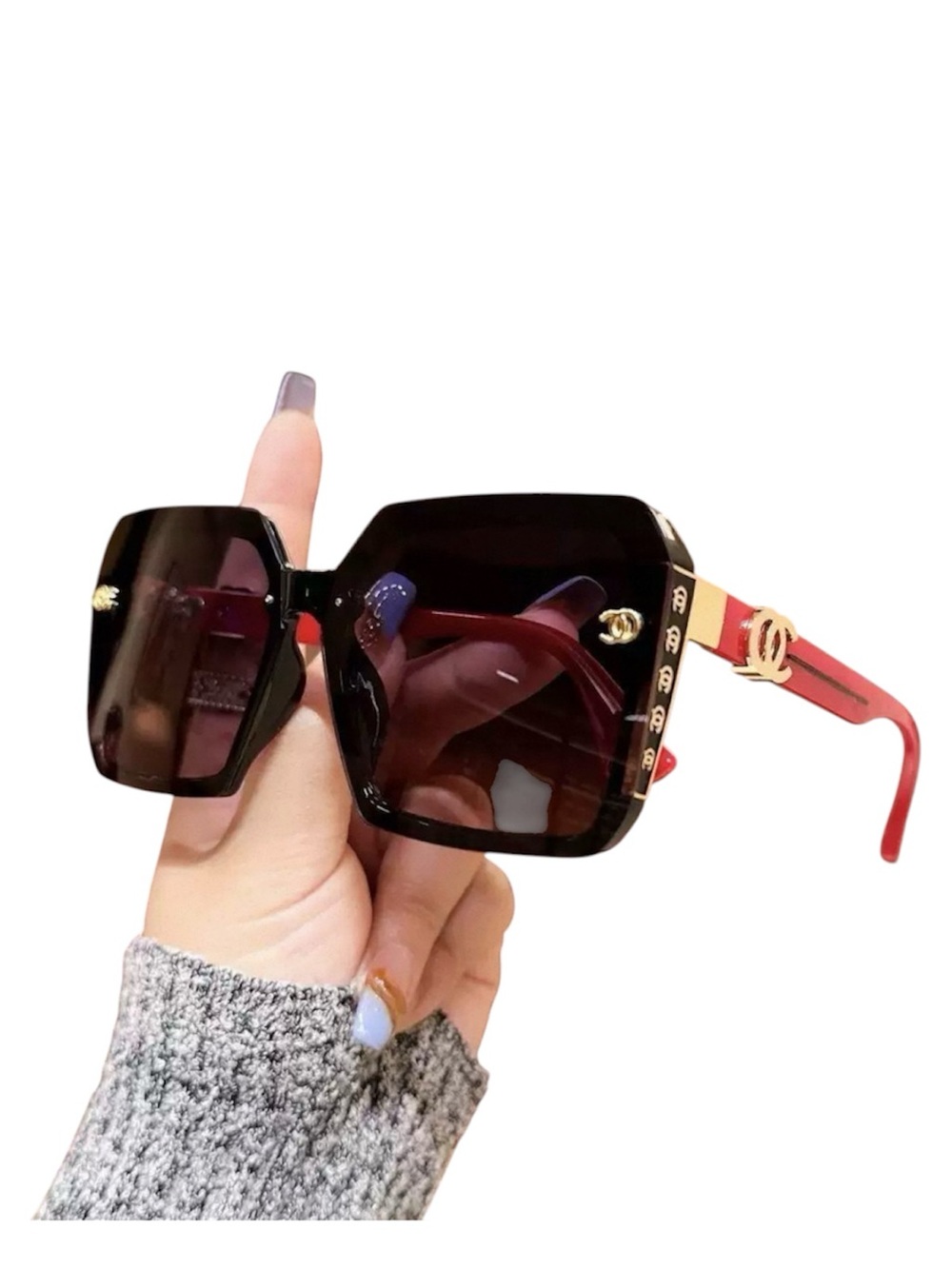 Women Oversized Square Sunglasses Black Red Frame Gold Accent Gradient Tint